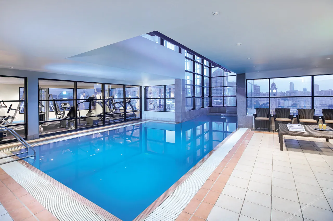 Mercure Sydney — rooms and atmosphere