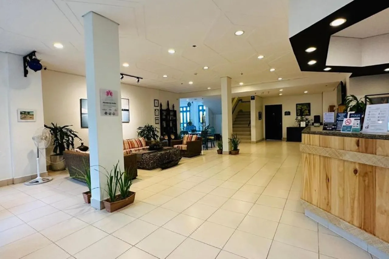 Microtel by Wyndham Puerto Princesa — ภาพห้องพักและบรรยากาศ