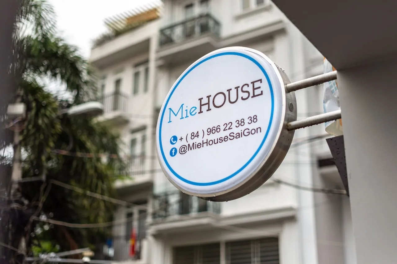 Miehouse Nguyen Trai — rooms and atmosphere