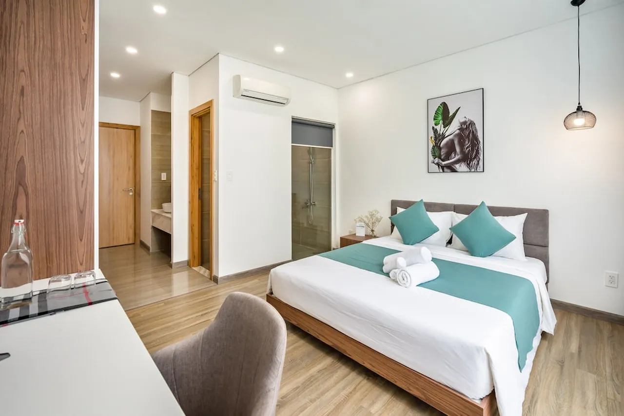 Miehouse Nguyen Trai — rooms and atmosphere