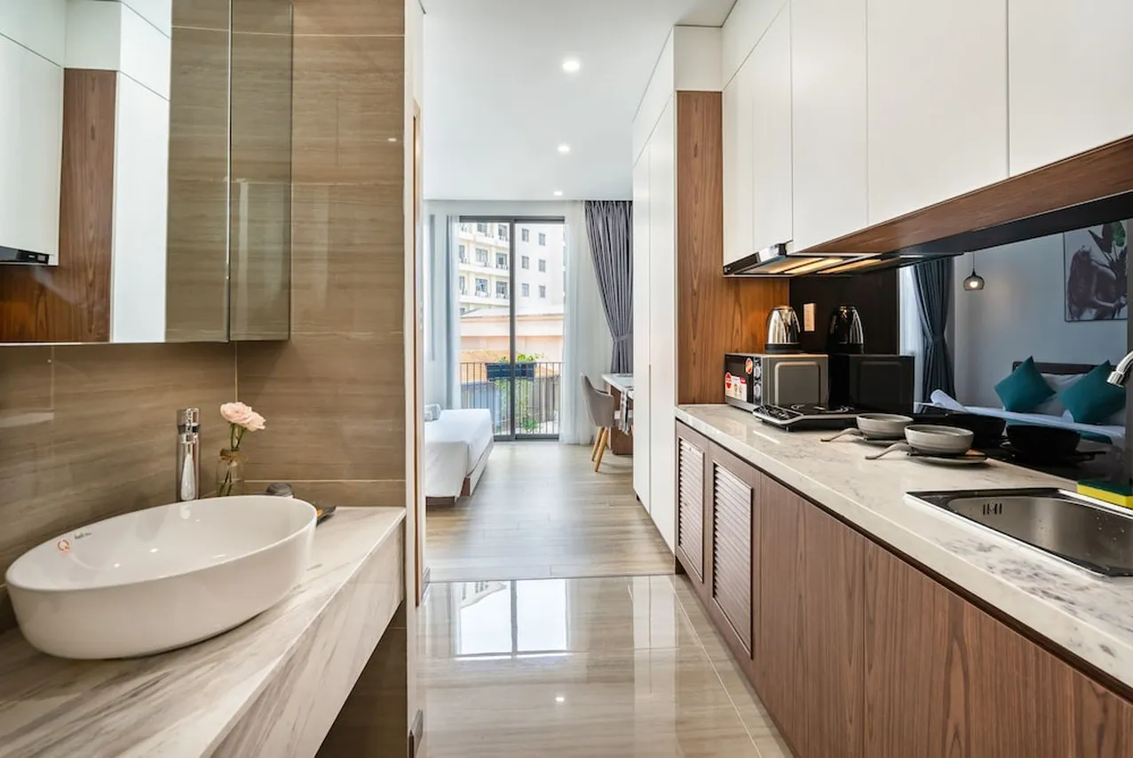 Miehouse Nguyen Trai — rooms and atmosphere