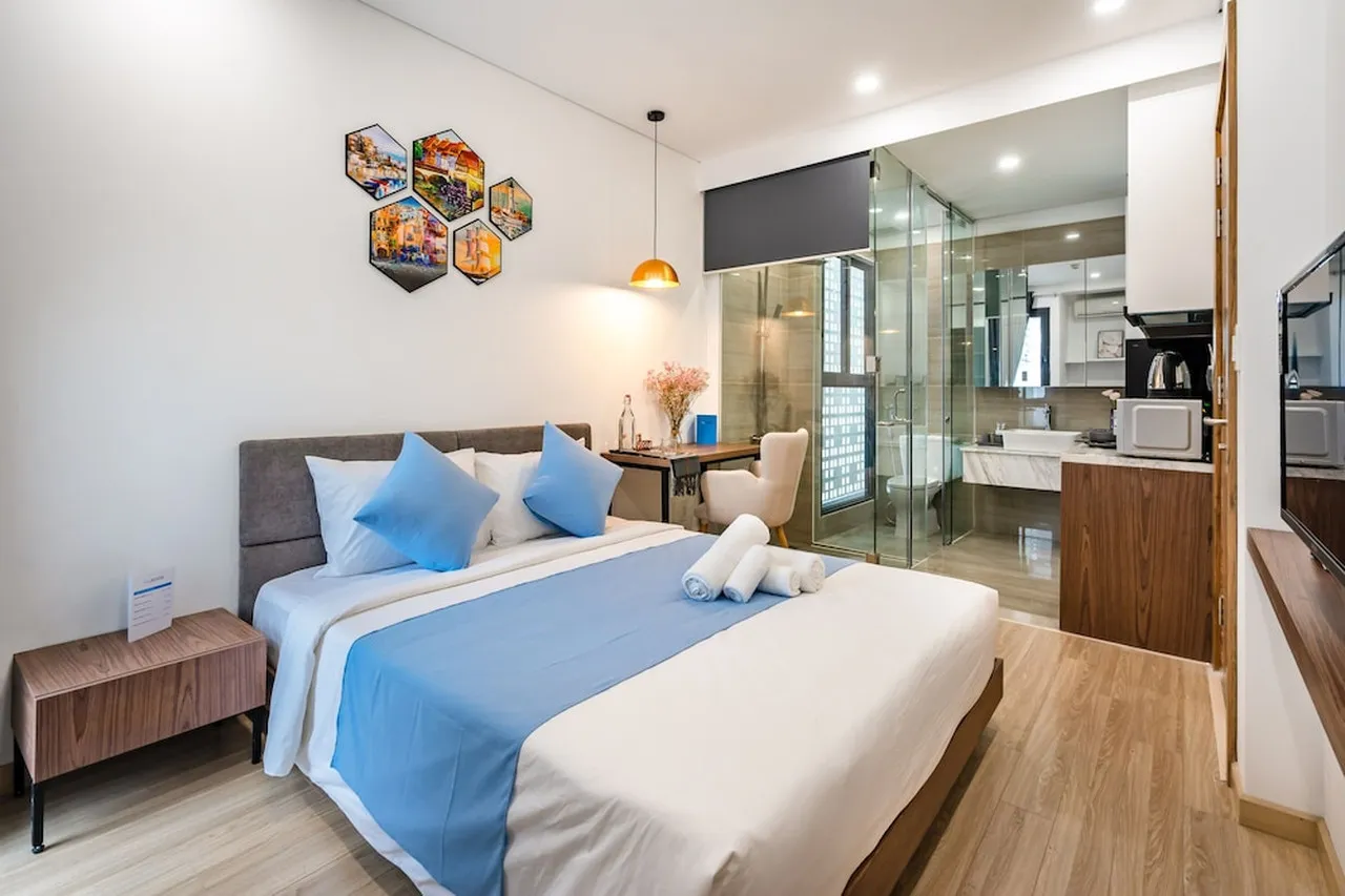 Miehouse Nguyen Trai — rooms and atmosphere