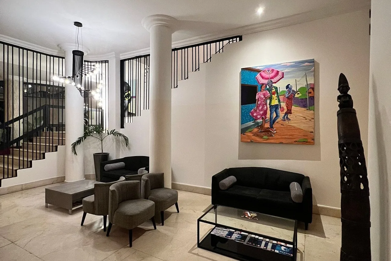 Mikhael's Hotel & Residence — ภาพห้องพักและบรรยากาศ