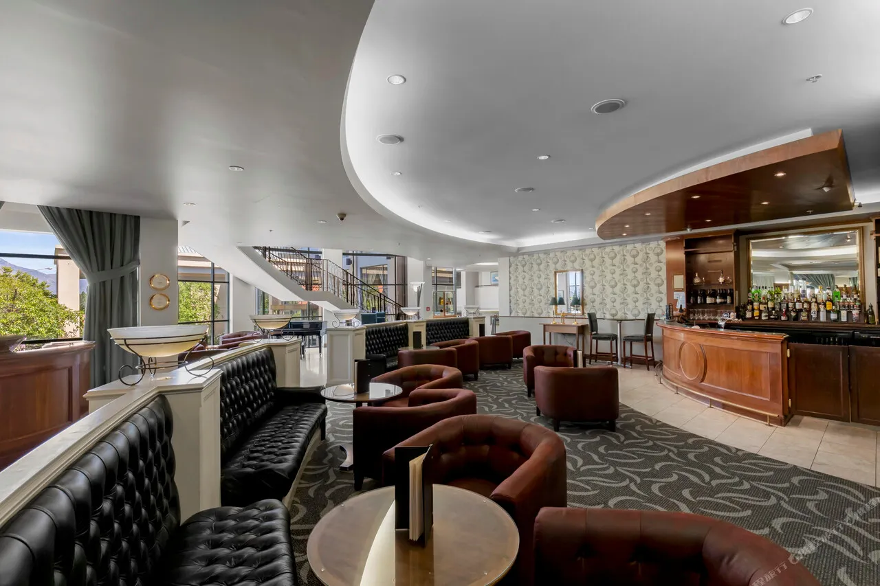 Millennium Hotel Queenstown — rooms and atmosphere