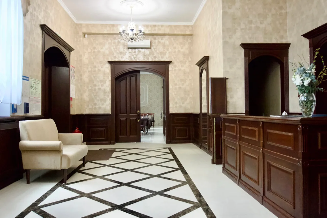 Mini-Hotel Kelarskaya Naberezhnaya — ภาพห้องพักและบรรยากาศ