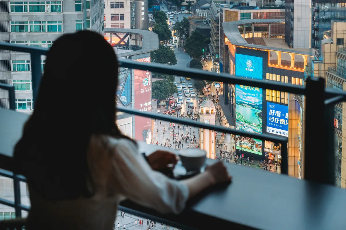 SSAW Boutique Hotel Chongqing Jiefangbei Hongyadong — rooms and atmosphere