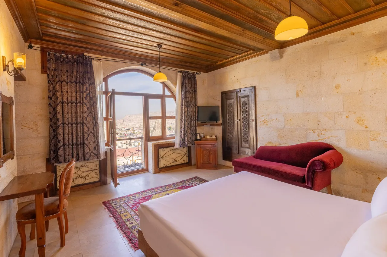 Mithra Cave Hotel — rooms and atmosphere