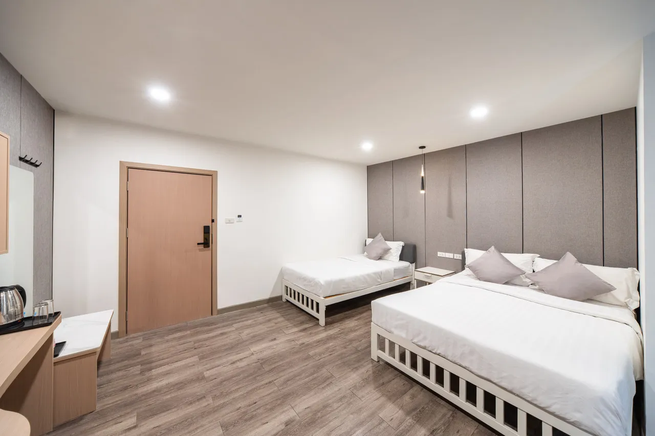Moca Hotel Don Mueang — rooms and atmosphere