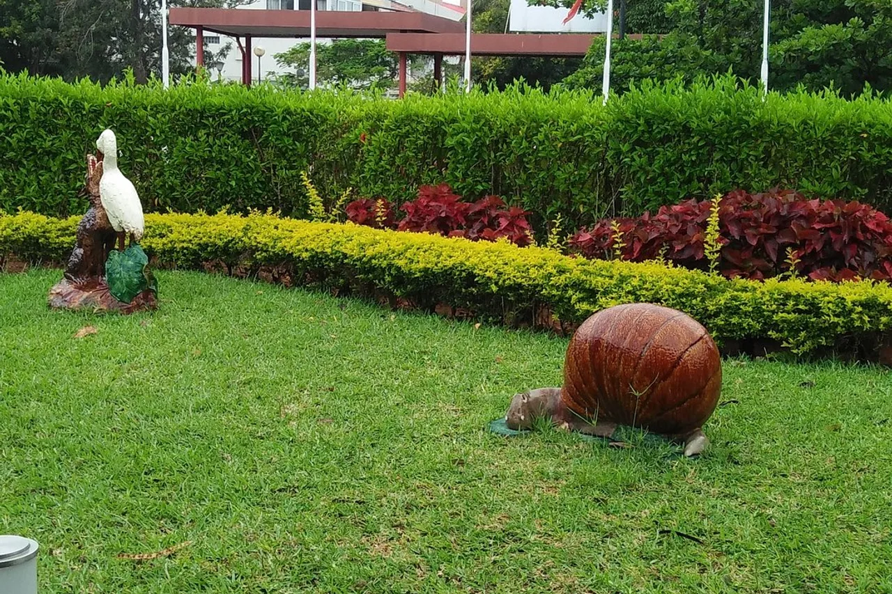 Montebelo Indy Maputo Congress Hotel — rooms and atmosphere
