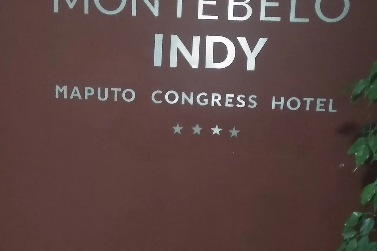 Montebelo Indy Maputo Congress Hotel — rooms and atmosphere