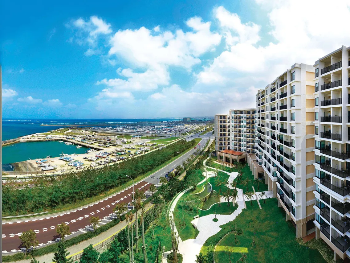 Moon Ocean Ginowan Hotel & Residence — rooms and atmosphere