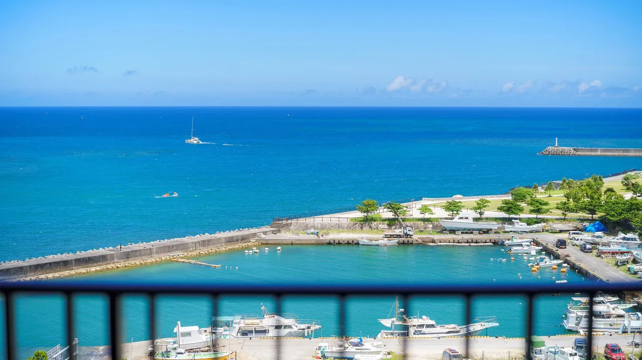 Moon Ocean Ginowan Hotel & Residence — rooms and atmosphere