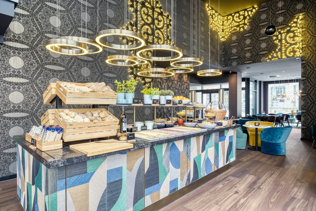 Motel One Brussels — rooms and atmosphere