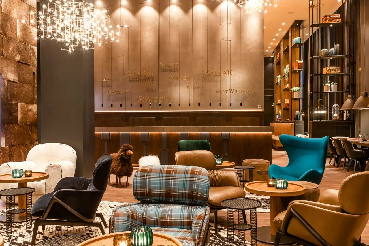 Motel One Glasgow — rooms and atmosphere