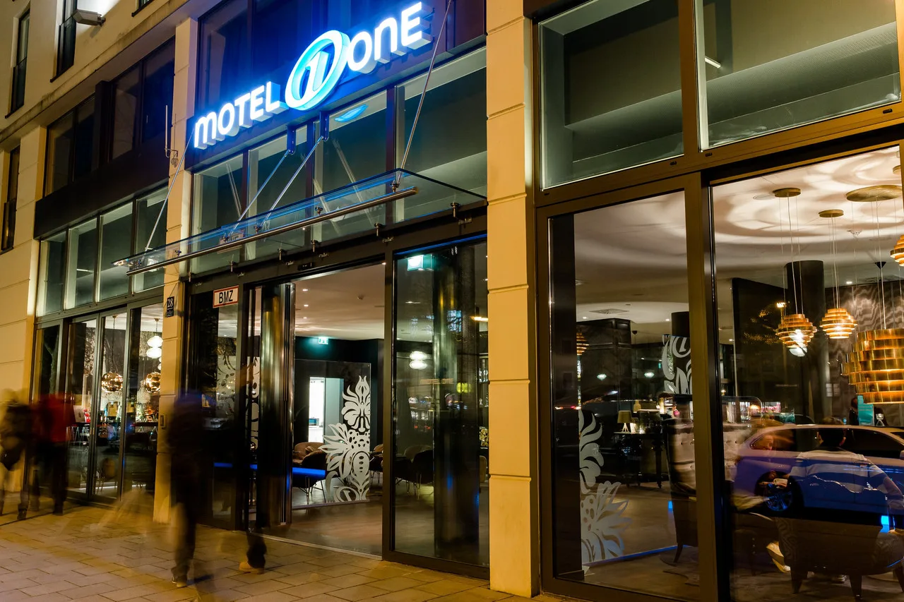 Motel One München-Sendlinger Tor — ภาพห้องพักและบรรยากาศ