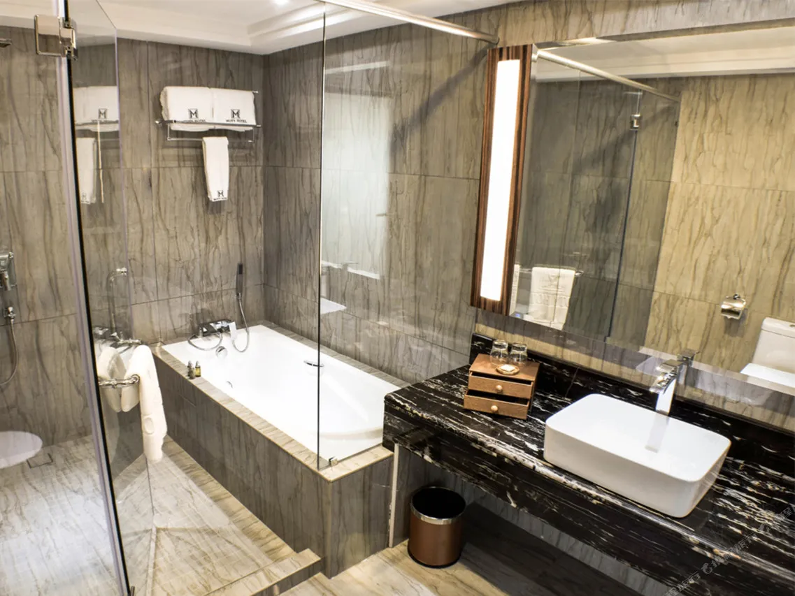 Moty Hotel — rooms and atmosphere