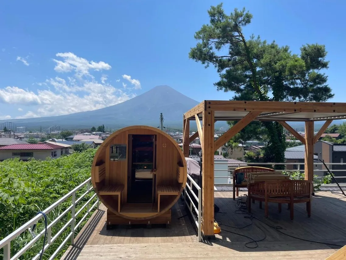 Mount Fuji Panorama Glamping — rooms and atmosphere