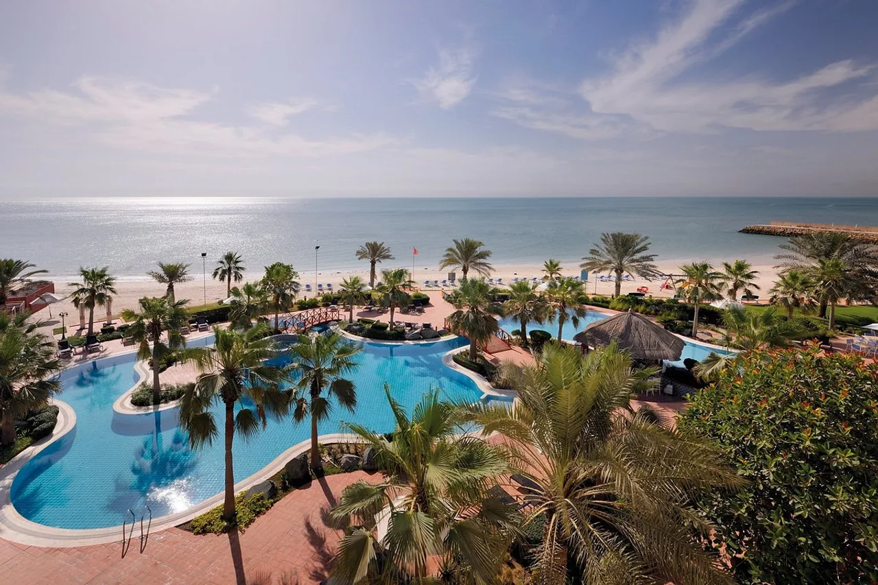 Mövenpick Hotel &amp; Resort Al Bida'a Kuwait — โรงแรมในคูเวตซิตี