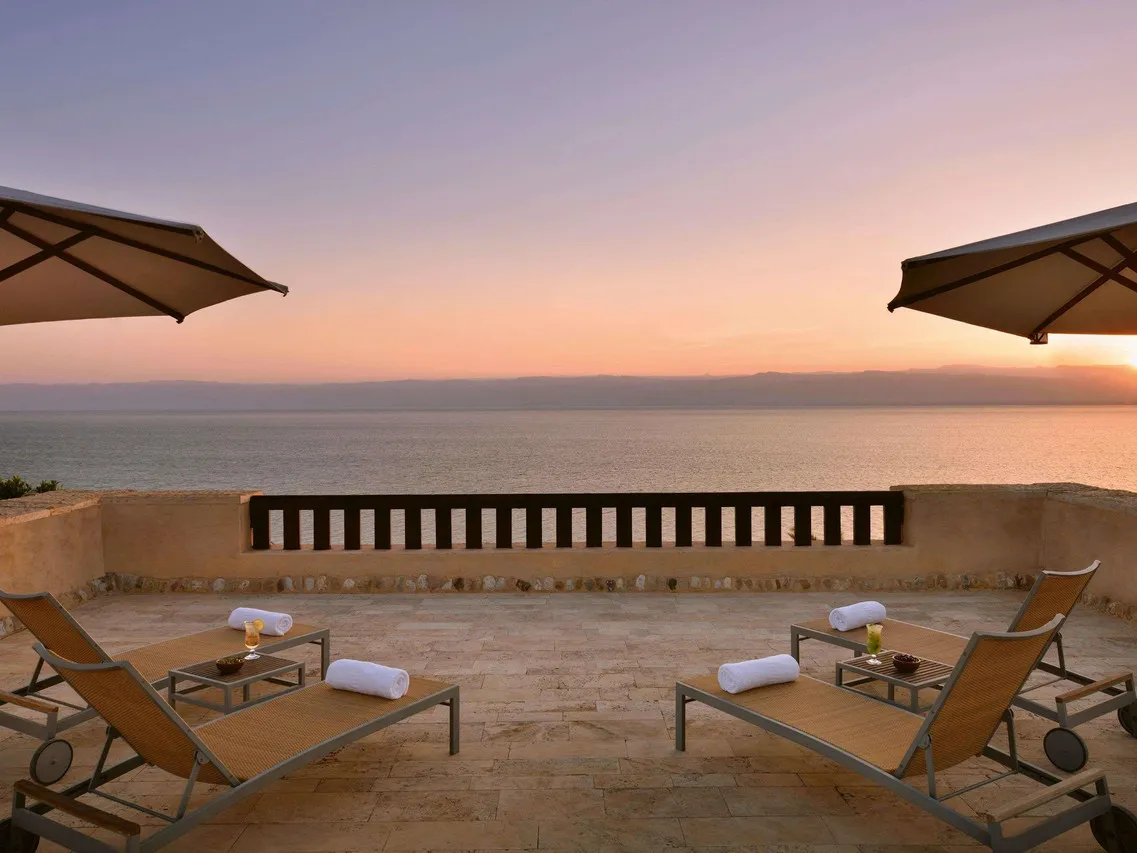 Mövenpick Resort & Spa Dead Sea — rooms and atmosphere