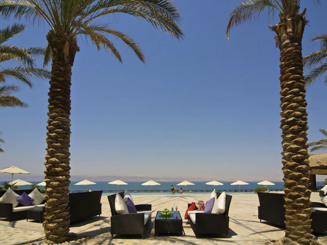 Mövenpick Resort & Spa Dead Sea — rooms and atmosphere