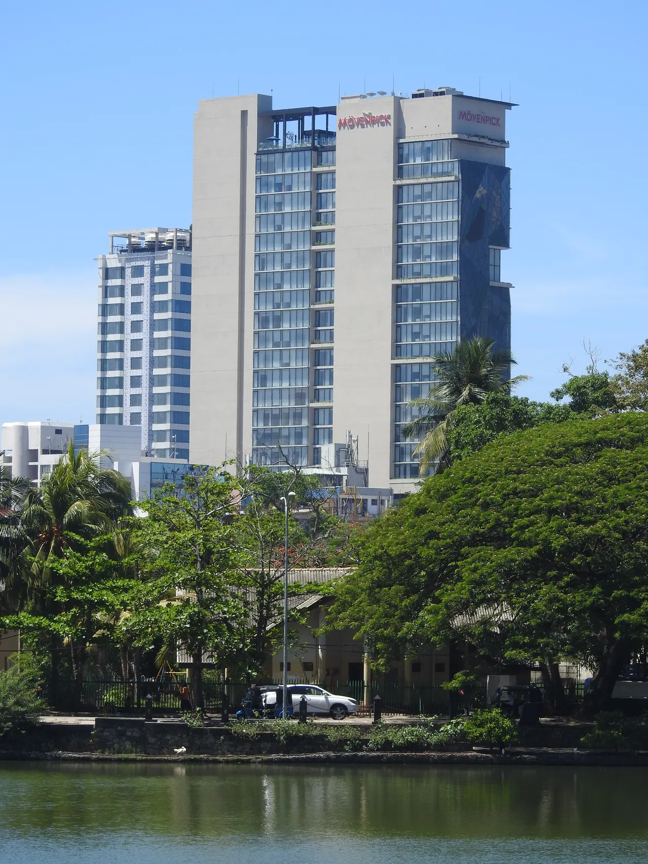 Mövenpick Hotel Colombo — 酒店