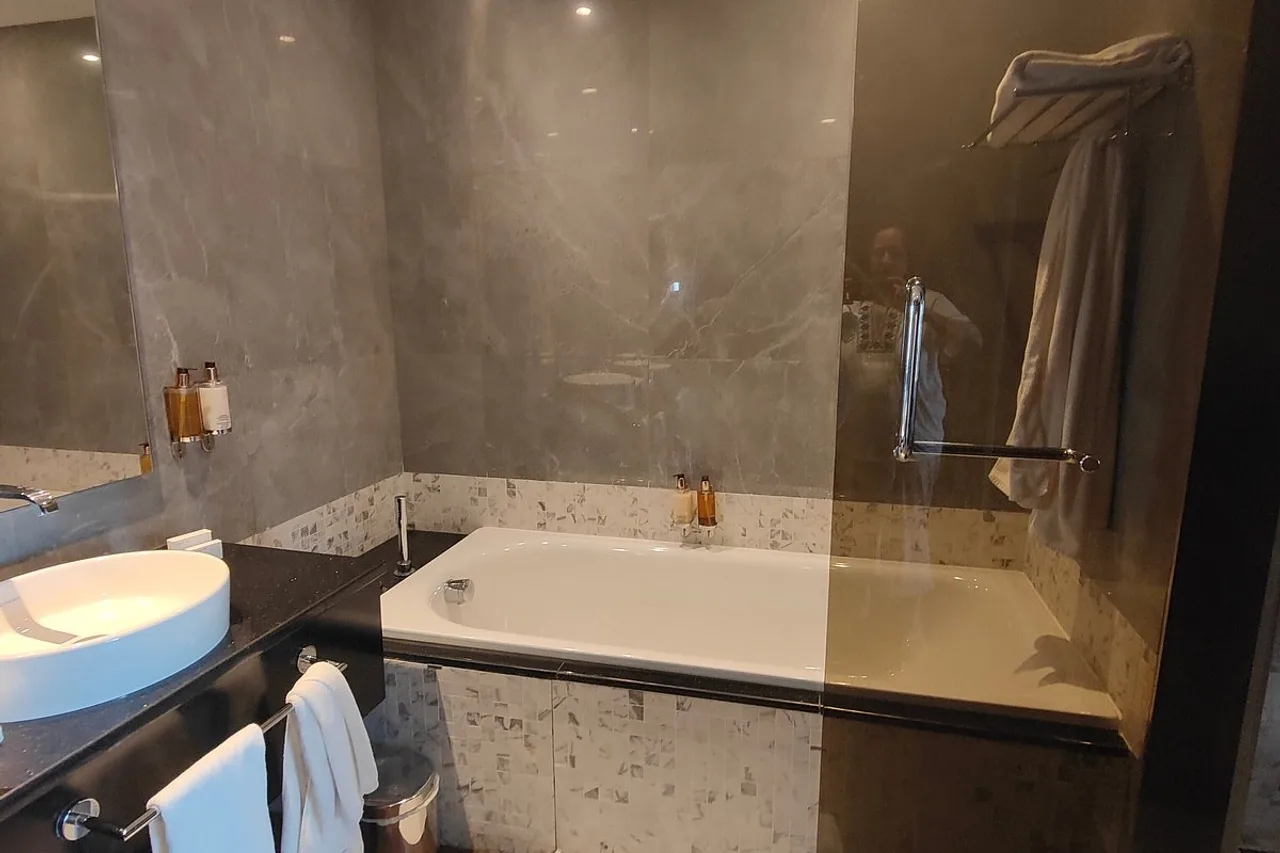 Mövenpick Hotel du Lac Tunis — ภาพห้องพักและบรรยากาศ
