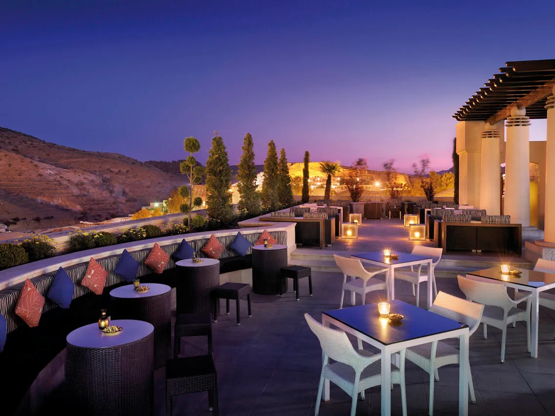 Mövenpick Resort Petra — rooms and atmosphere