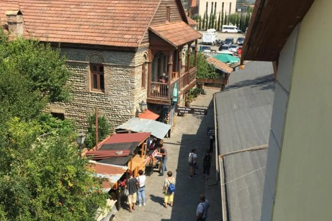 Mtskheta Wellpoint Arsukidze 48 — ภาพห้องพักและบรรยากาศ