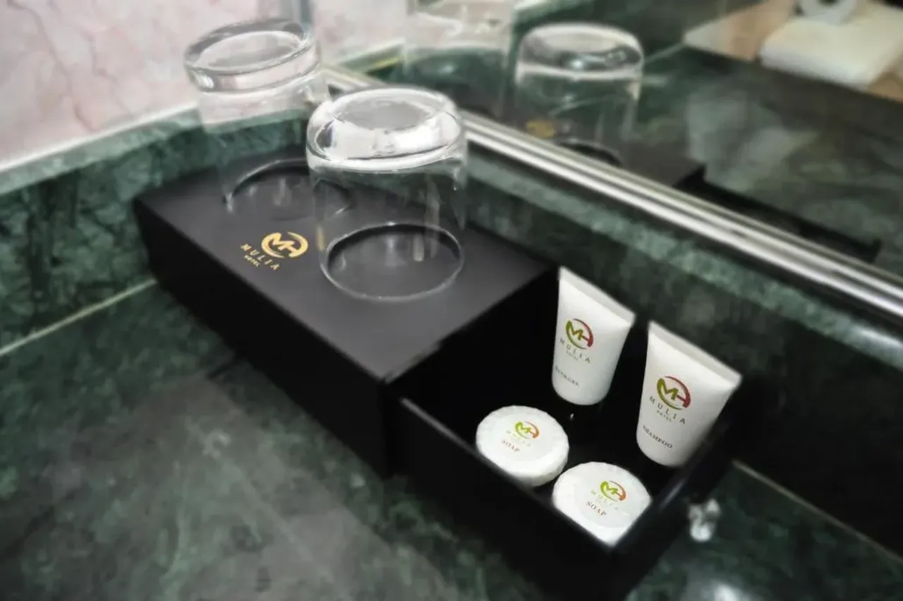 Mulia Hotel — ภาพห้องพักและบรรยากาศ