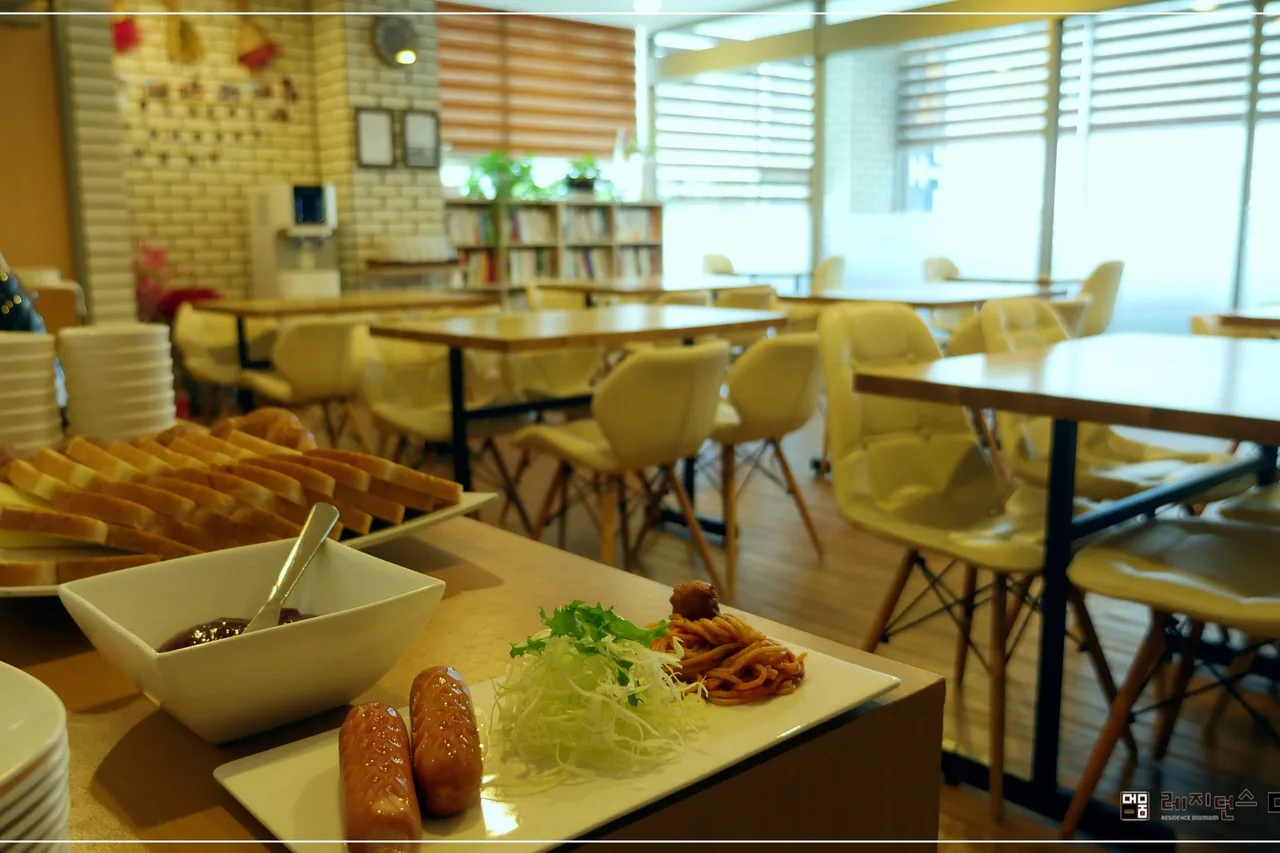 Mumum Hotel Sokcho — rooms and atmosphere