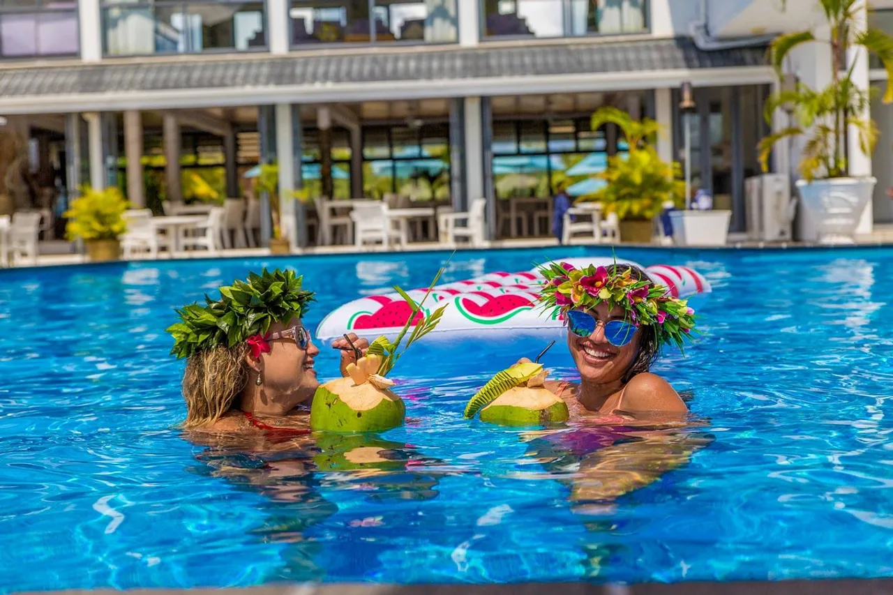 Muri Beach Club Hotel (Adults Only) — ภาพห้องพักและบรรยากาศ