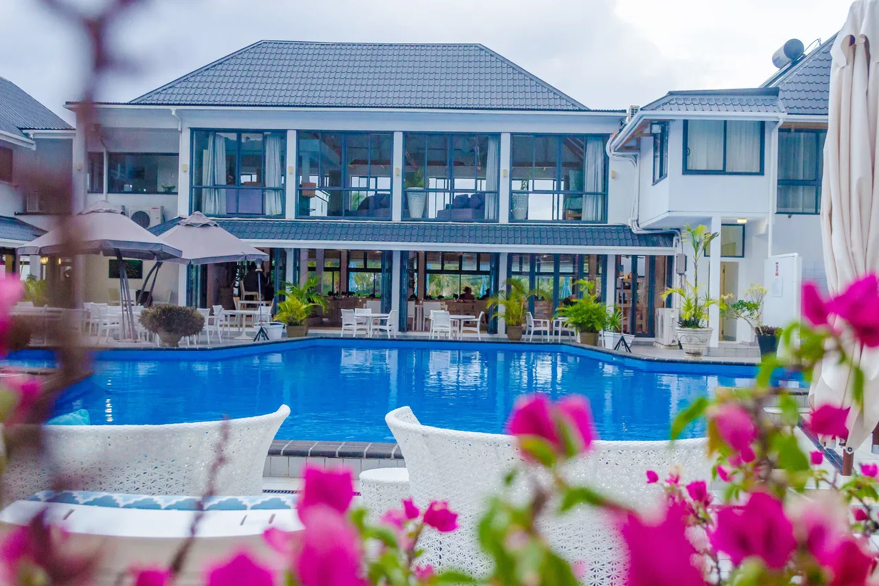Muri Beach Club Hotel (Adults Only) — ภาพห้องพักและบรรยากาศ
