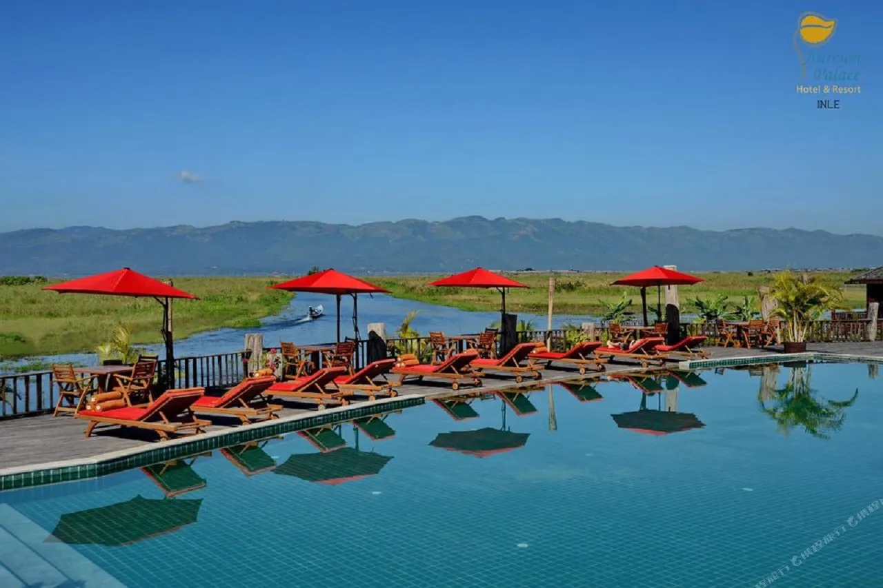 Myanmar Treasure Resort Inle — rooms and atmosphere