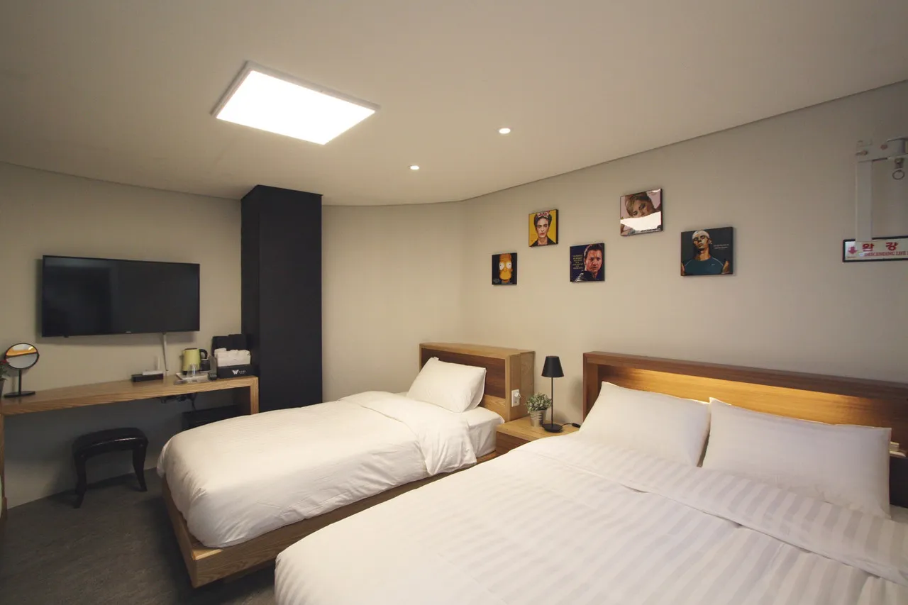 Nabi Hostel — ภาพห้องพักและบรรยากาศ