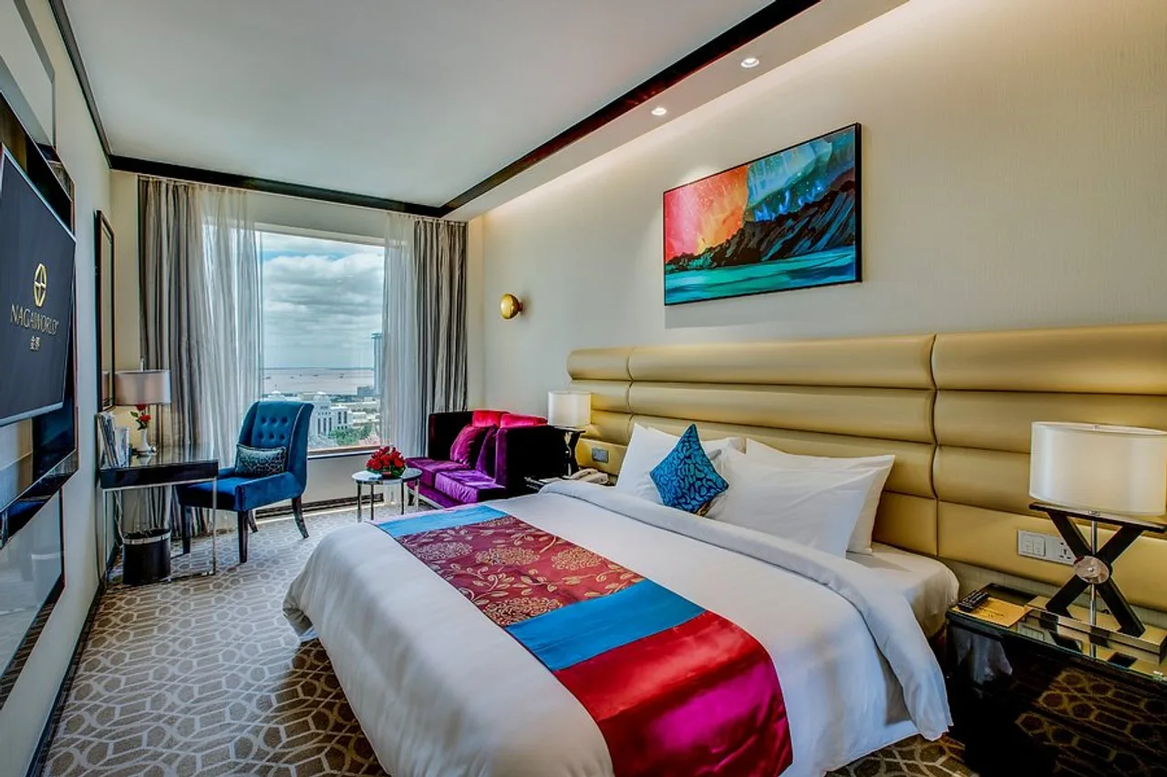 NagaWorld Hotel &amp; Entertainment Complex — ภาพห้องพักและบรรยากาศ