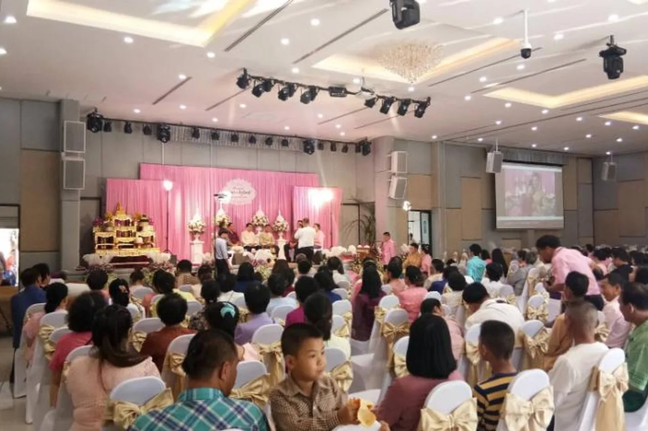 Namthong Nan Hotel — ภาพห้องพักและบรรยากาศ