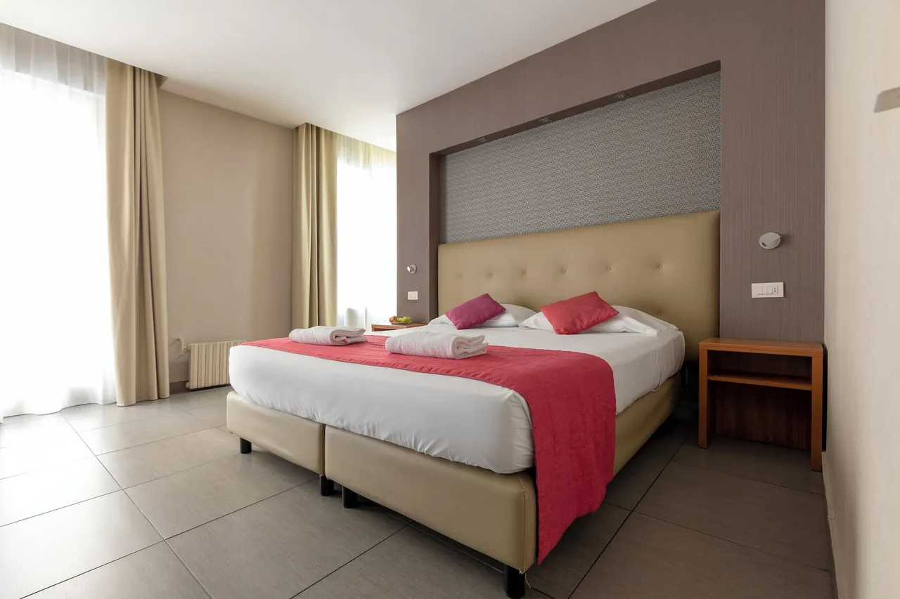Napolit'amo Hotel Medina — ภาพห้องพักและบรรยากาศ