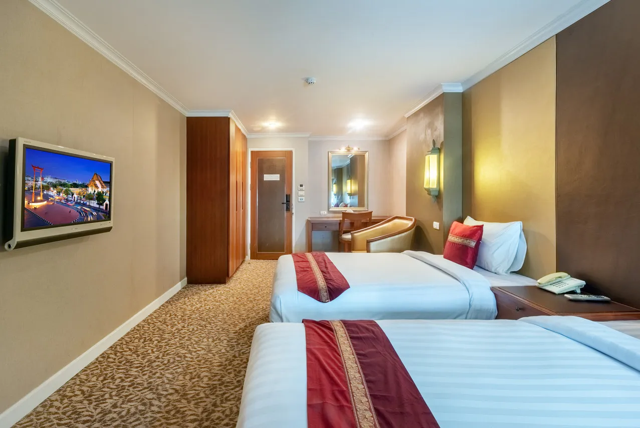 Nasa Vegas Hotel — rooms and atmosphere