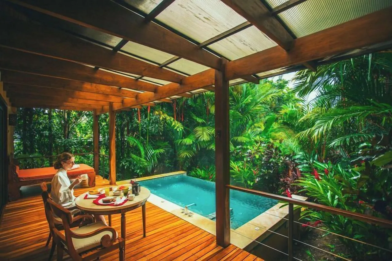 Nayara Springs — ภาพห้องพักและบรรยากาศ