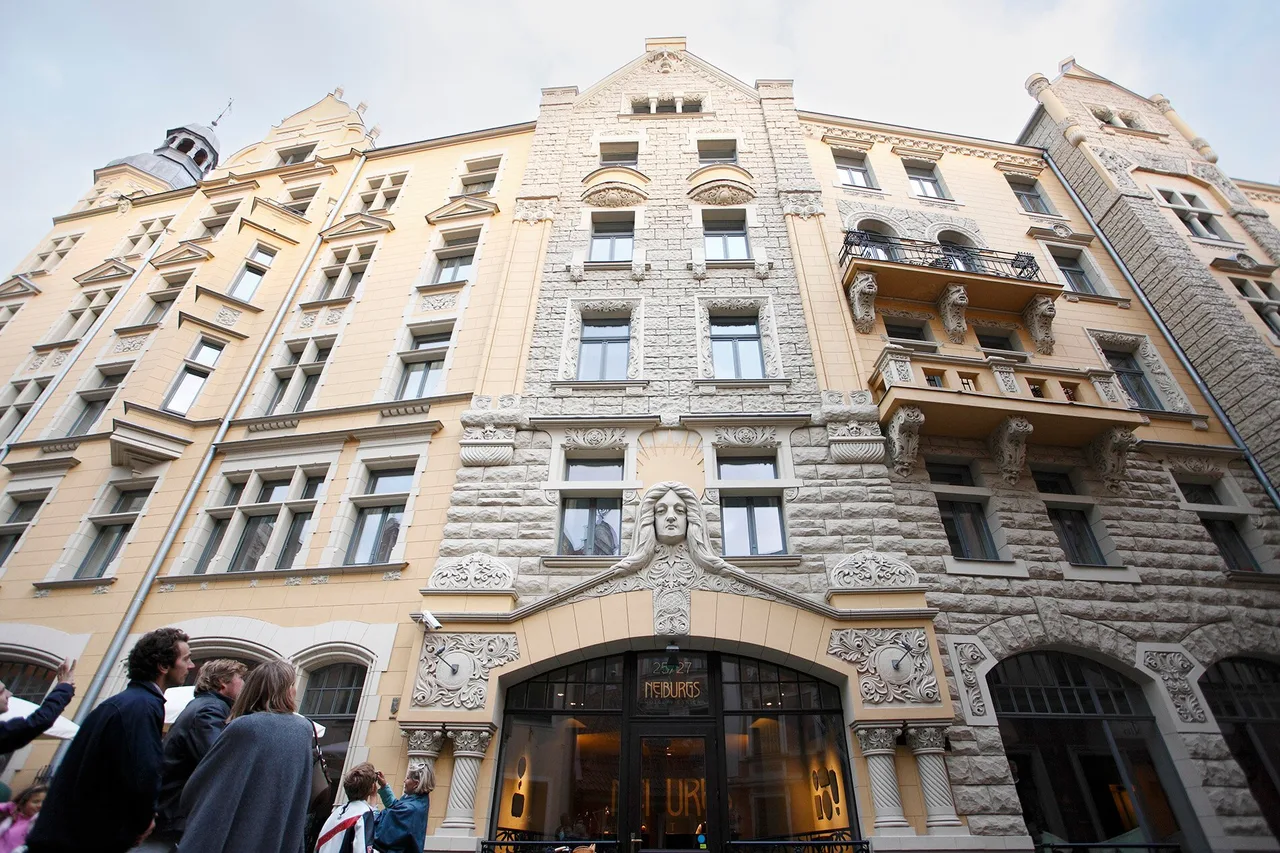 Neiburgs Hotel — โรงแรมในรีกา