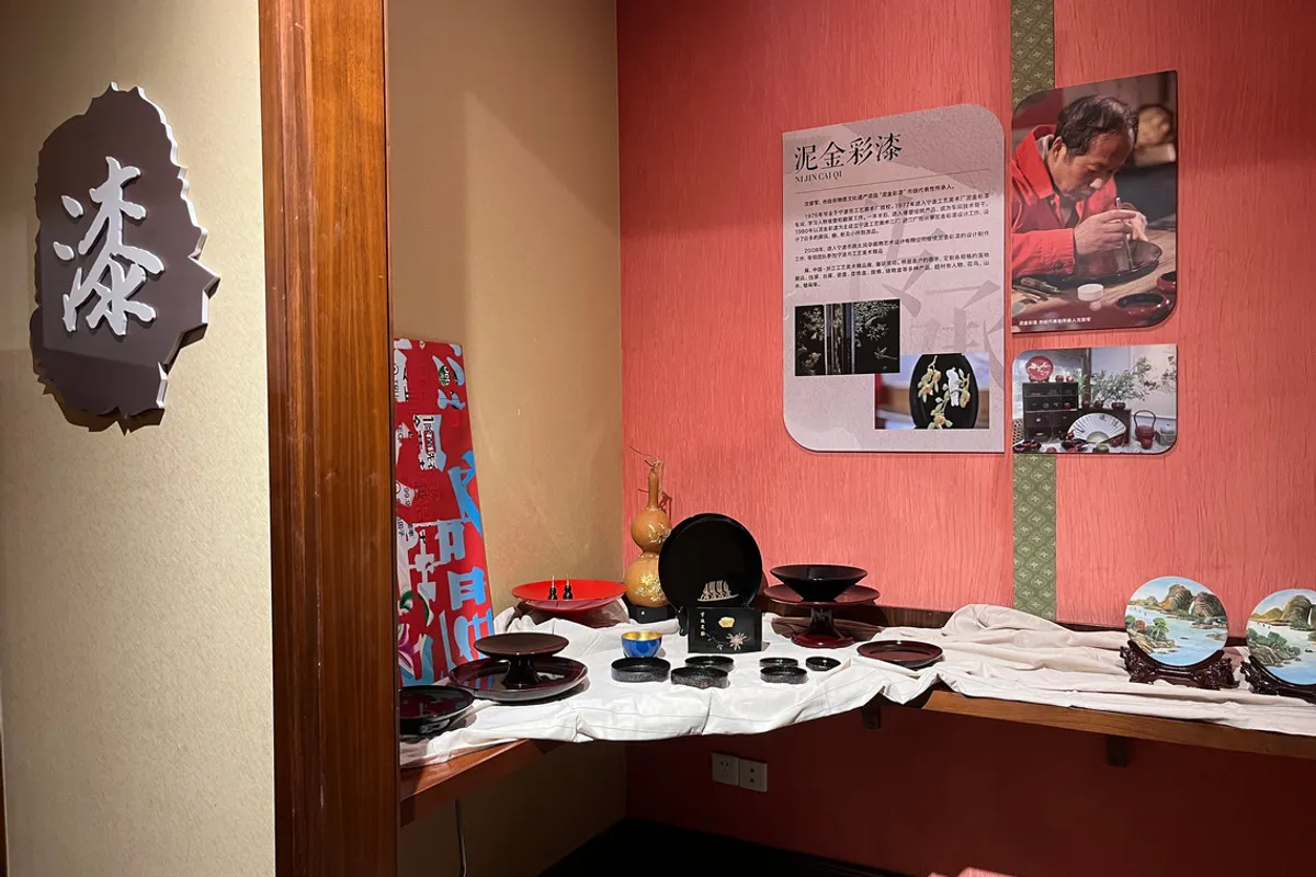 New Century Grand Hotel Ningbo — rooms and atmosphere