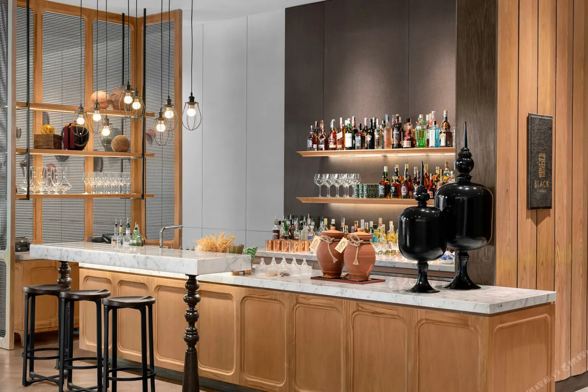 New World Saigon Hotel — rooms and atmosphere