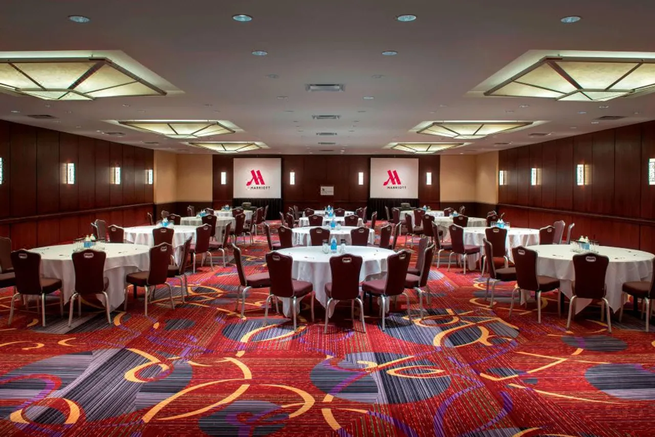 New York Marriott Marquis — ภาพห้องพักและบรรยากาศ