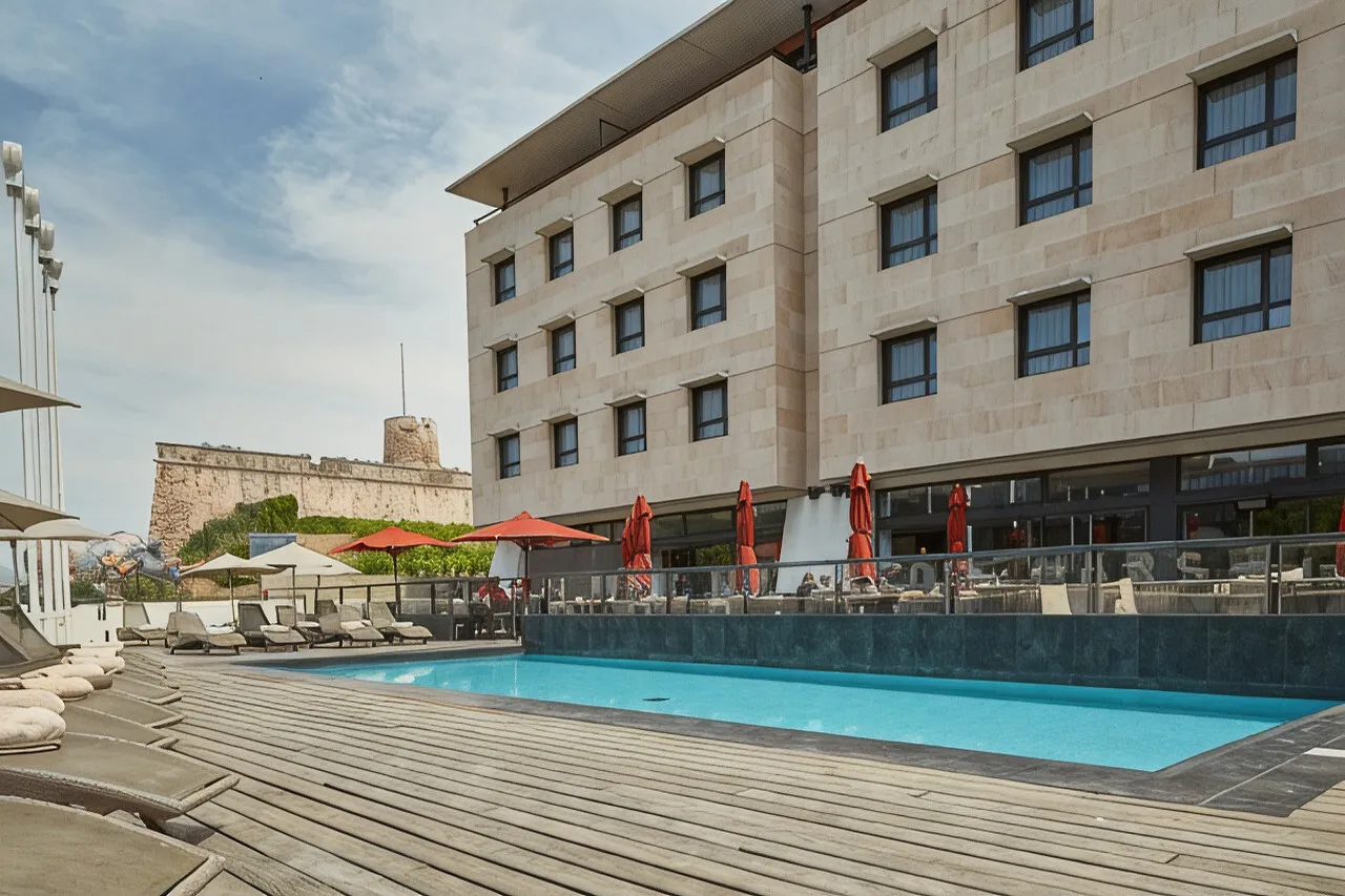 New Hotel Saint Charles — ภาพห้องพักและบรรยากาศ