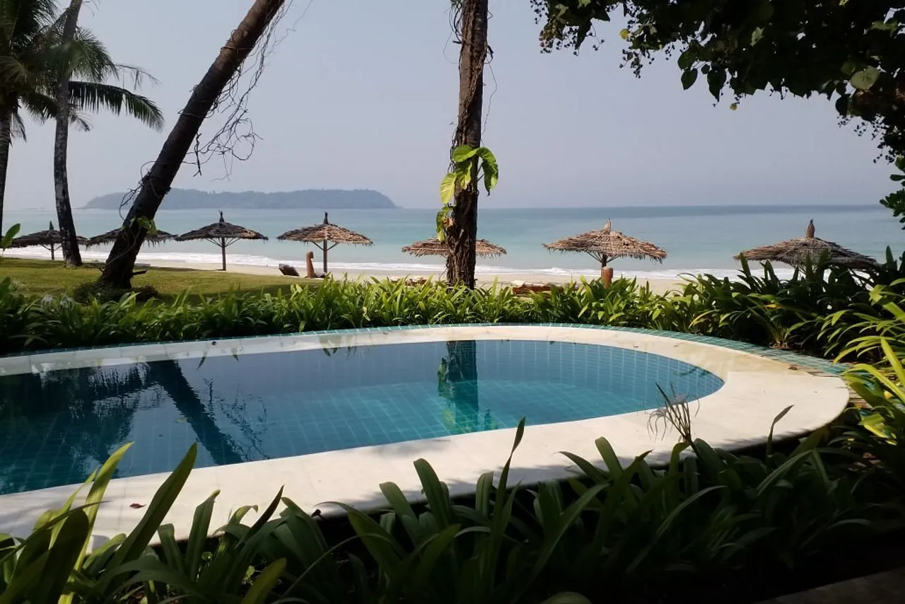 Ngapali Bay Villas & Spa — rooms and atmosphere