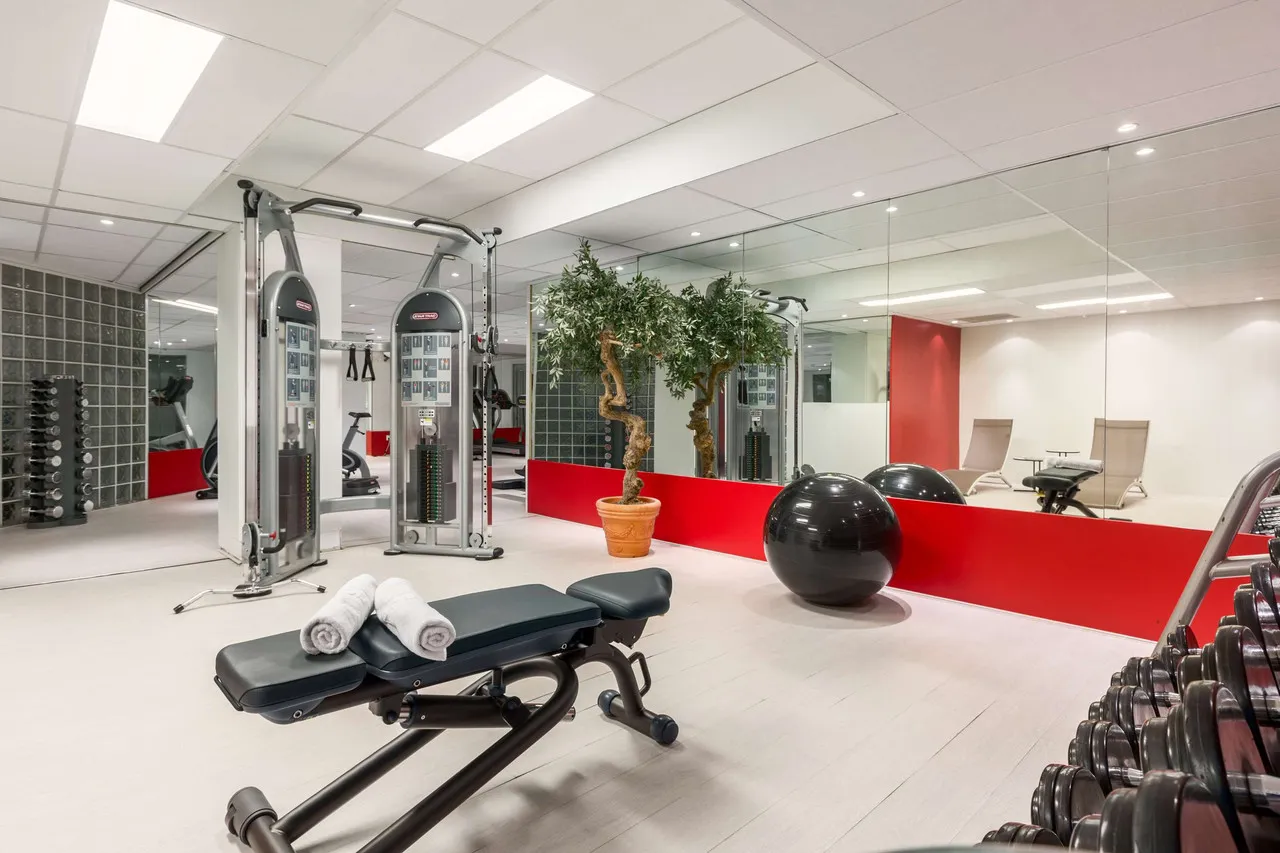 NH Collection Amsterdam Barbizon Palace — rooms and atmosphere
