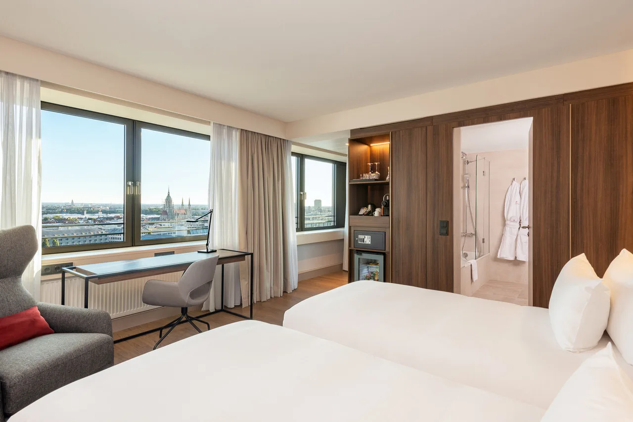 NH Collection München Bavaria — ภาพห้องพักและบรรยากาศ