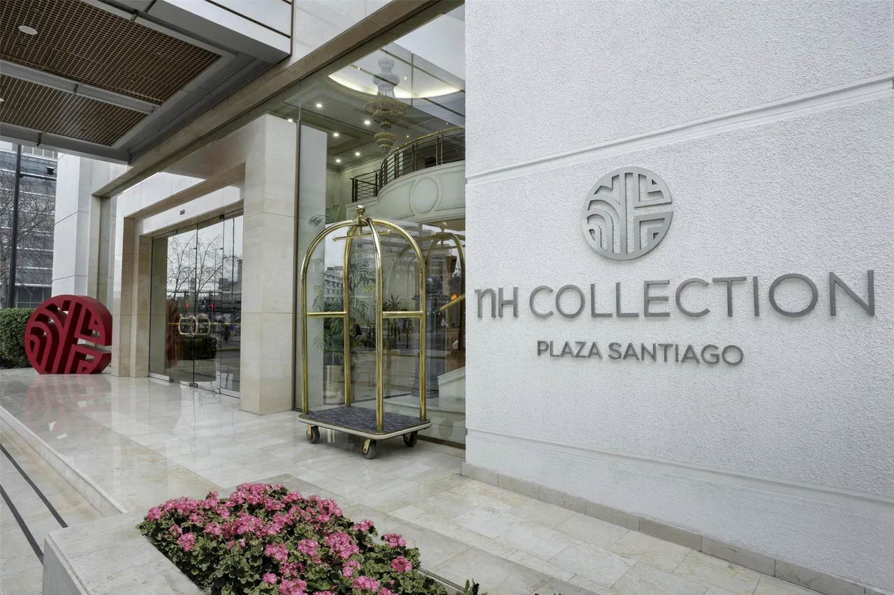 NH Collection Plaza Santiago — โรงแรมในซานติอาโก