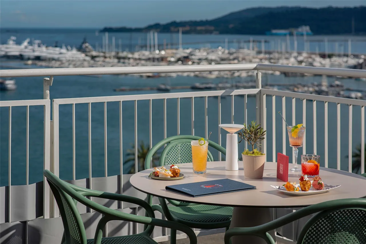 Hotel NH La Spezia — rooms and atmosphere