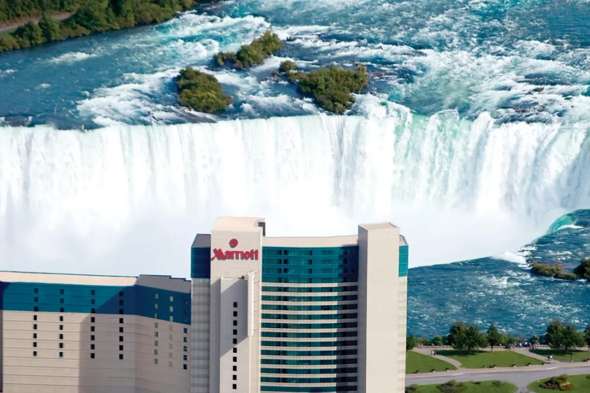 Niagara Falls Marriott Fallsview Hotel & Spa — น้ำตกไนแอการา